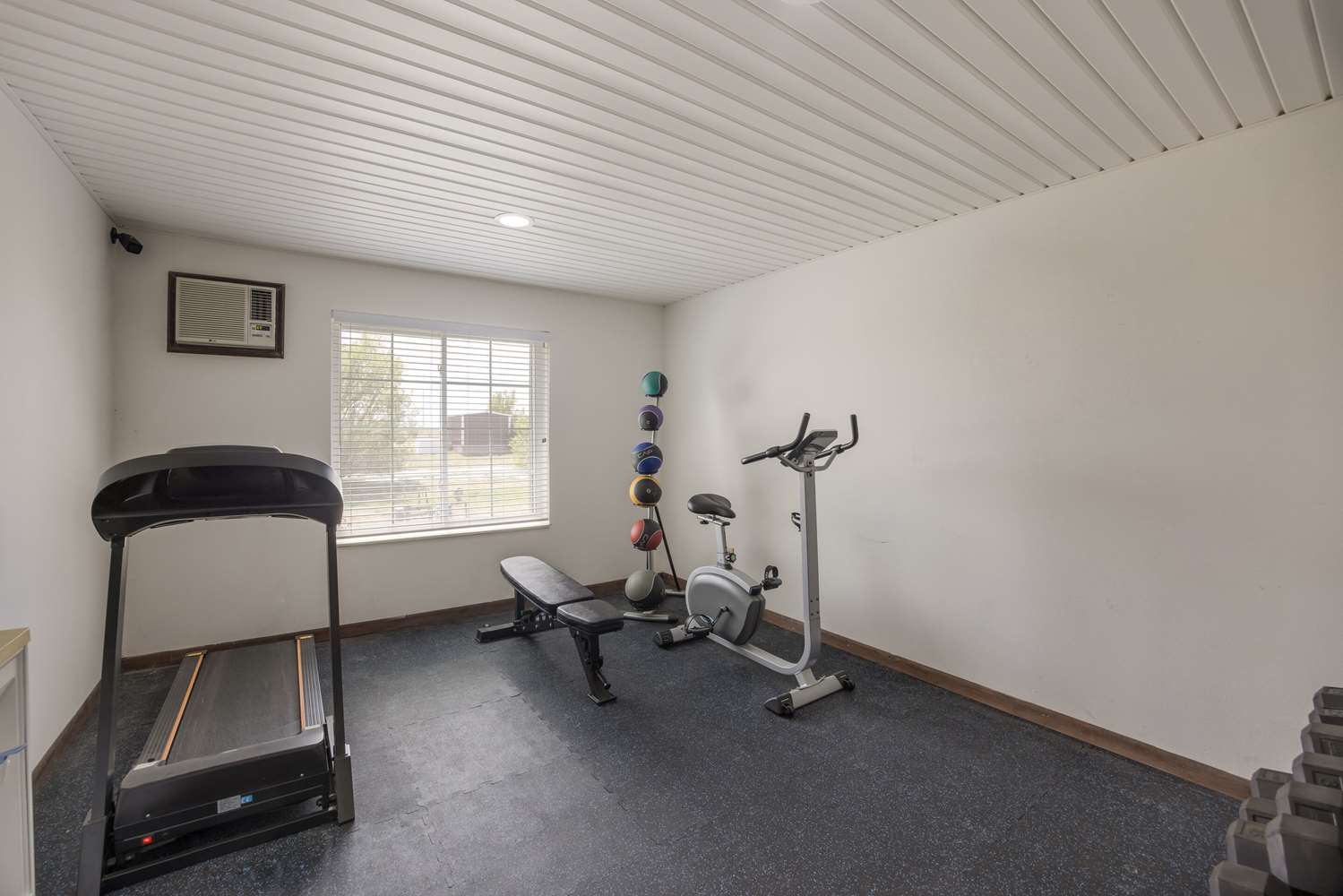 Quality Inn & Suites Clayton, NM 22/31