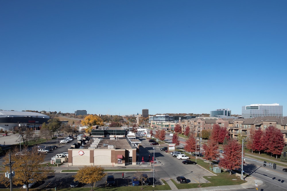 Aloft Omaha Aksarben Village 43/46
