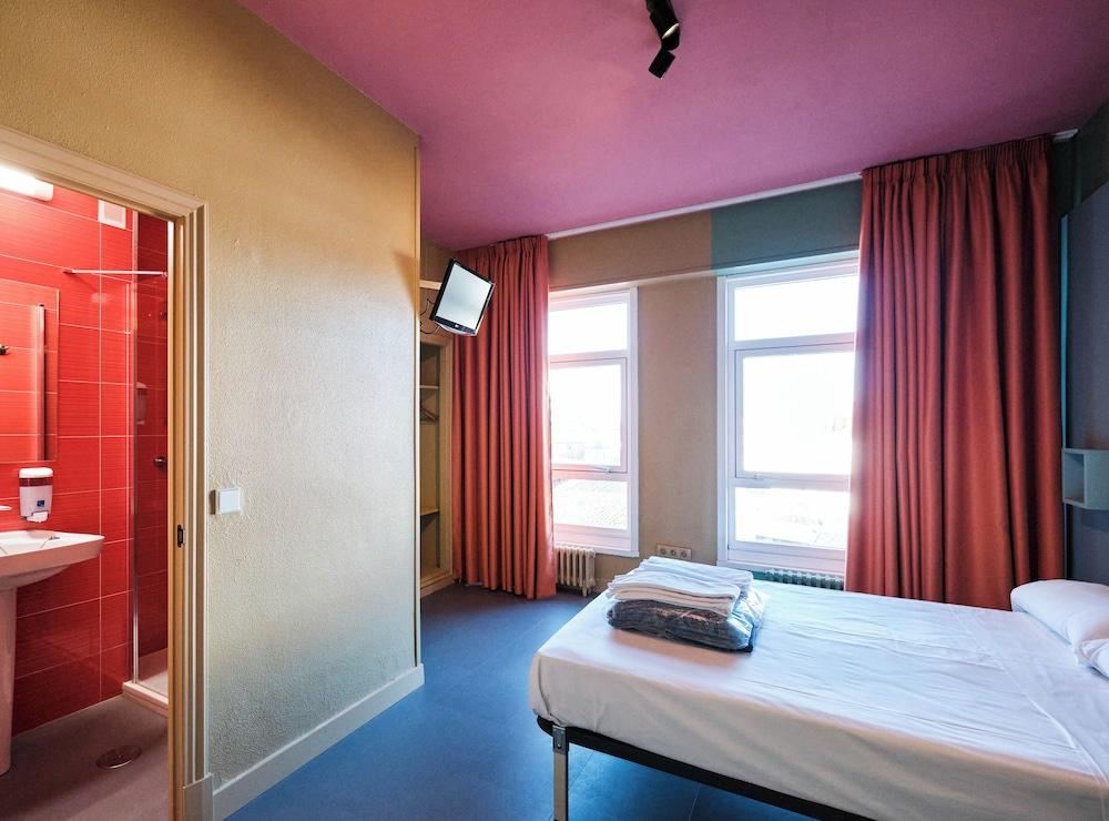 Hotel Albergue La Salle 12/55