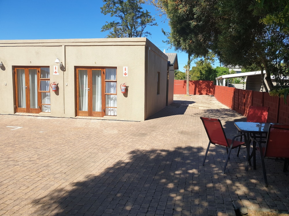 Dilisca Guesthouse 40/50