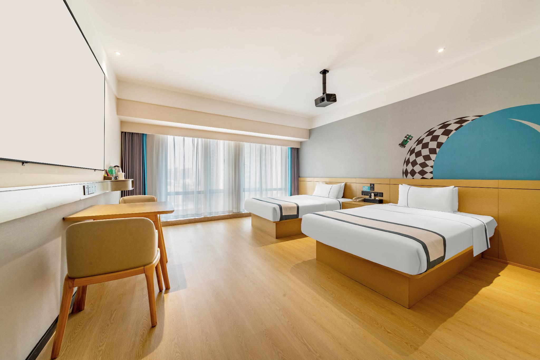 Cinema, Superior, Twin Beds
