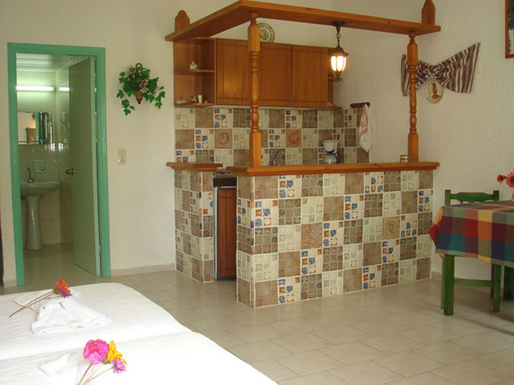 Finiki View Hotel Apartments 10/50
