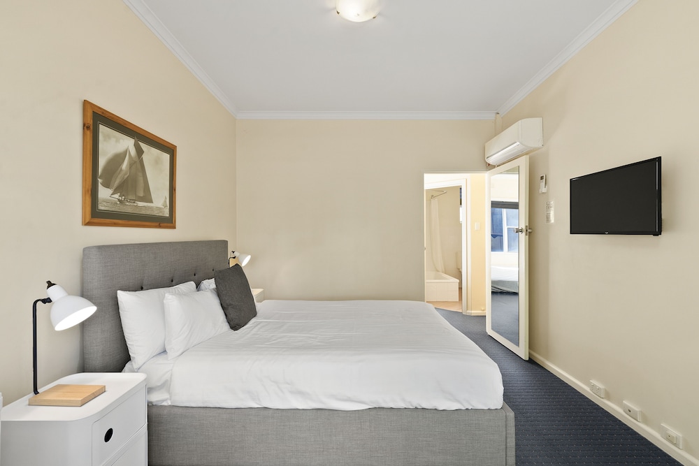 North Pier Hotel Formerly the Continental Hotel 15/54