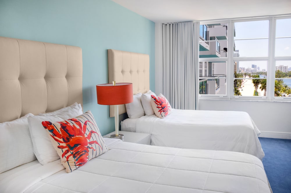 Seacoast Suites Hotel 25/75
