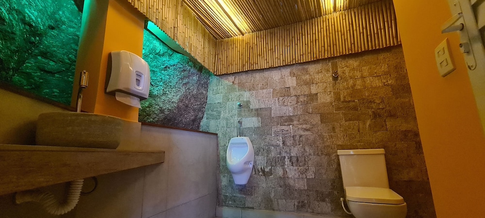 ICARAI SUITES 35/63