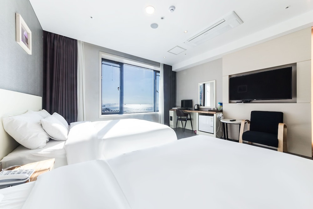 Incheon Hotel Bluemarine 8/50
