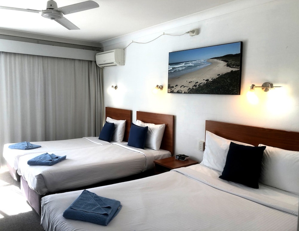 Family, Quadruple, Queen and Twin Beds, Accessible