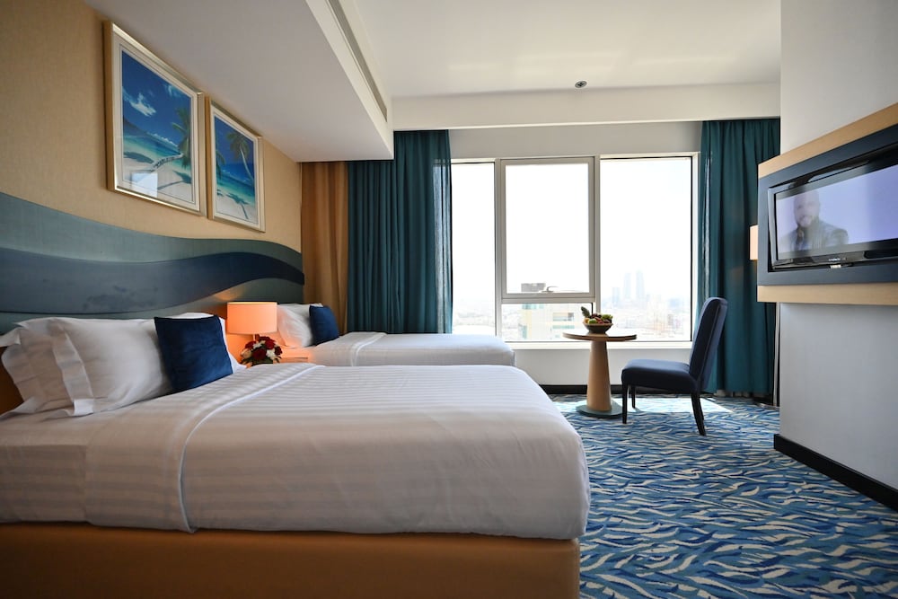 Harbour Suite Hotel 5/33