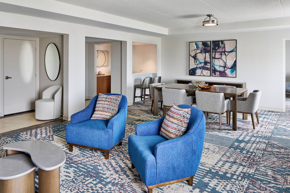Delta Hotels by Marriott Toledo 25/50