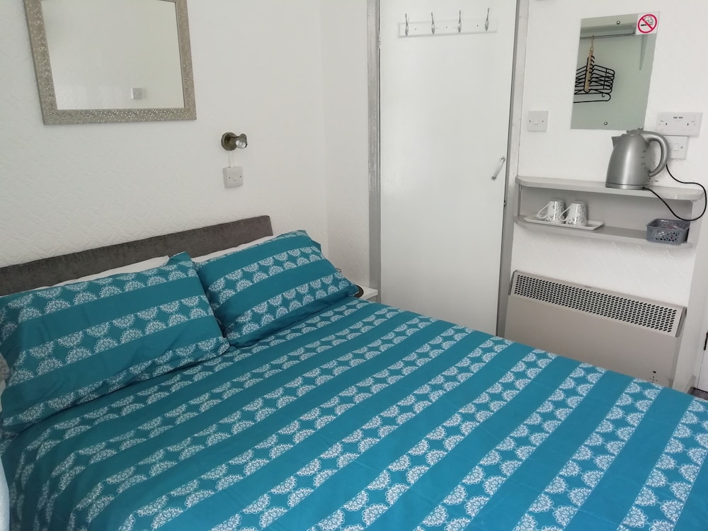 Trianon Guest House 7/30