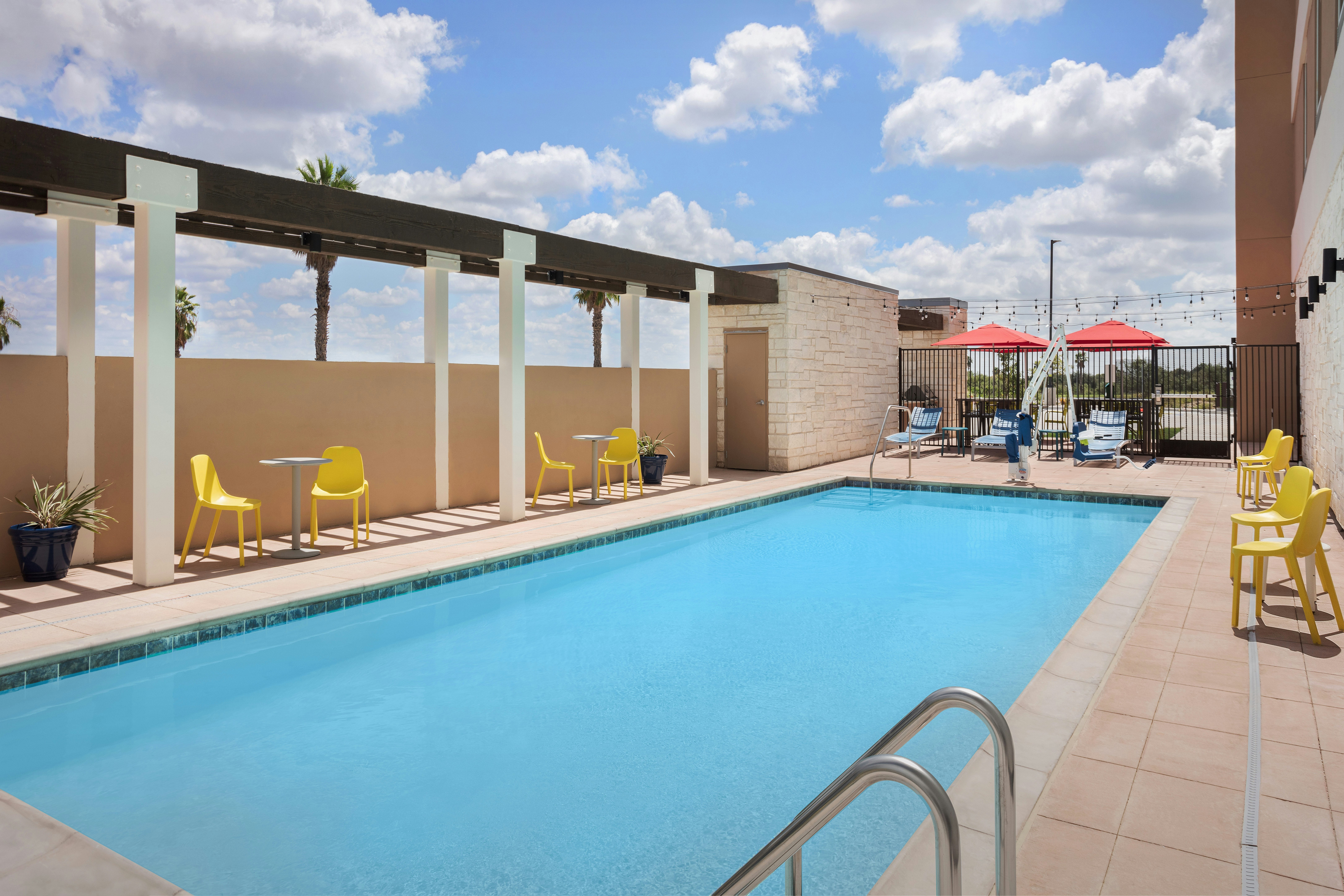 Home2 Suites By Hilton Laredo North 20/20