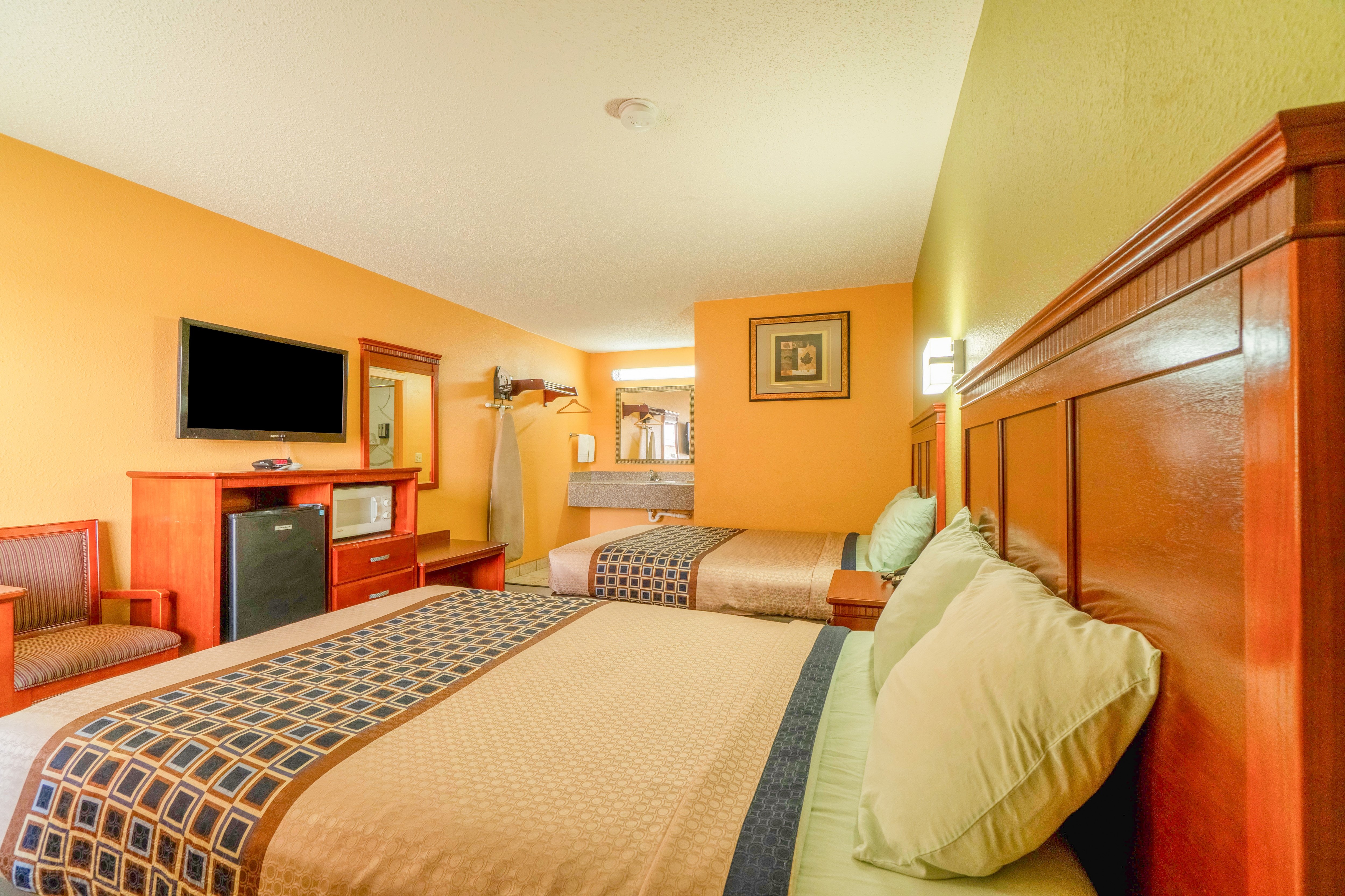 Crown Inn - Denver, Tx 15/42
