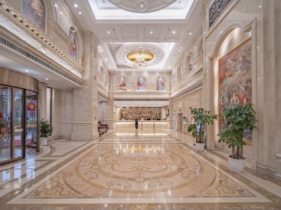 Vienna International Hotel (Xi'an North Railway Station) 7/20