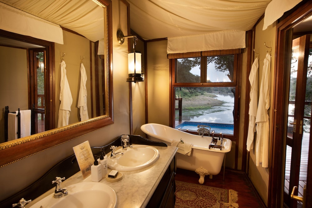 Hamilton Tented Camp 22/56