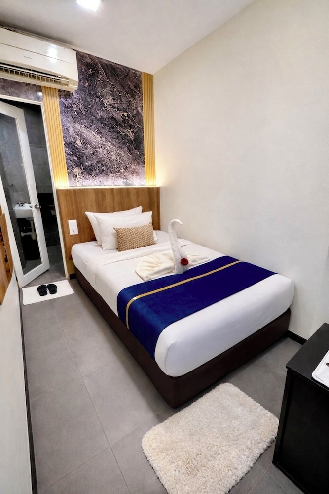 MERDEKA, SINGLE BED, WITH VIEW