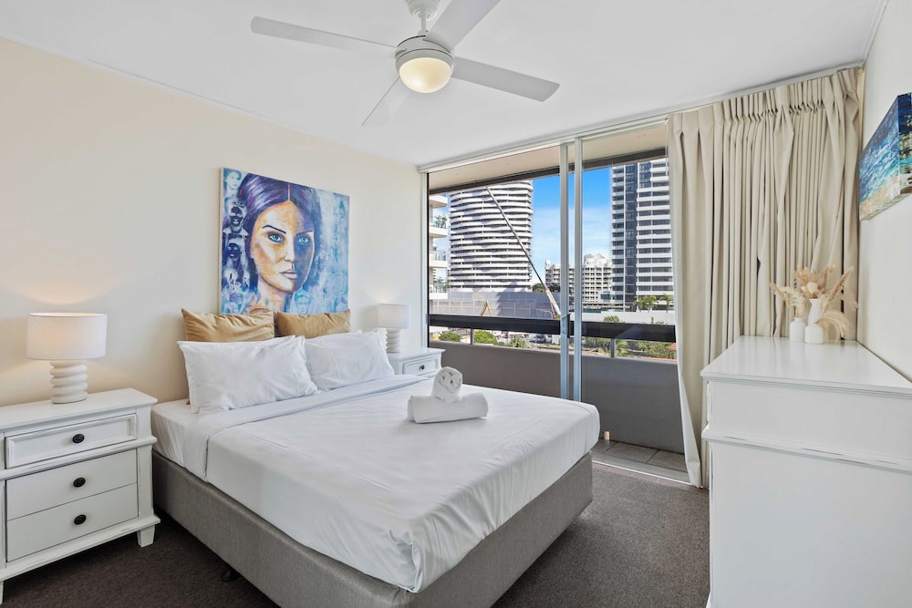 HI HO BEACH APARTMENTS 24/69