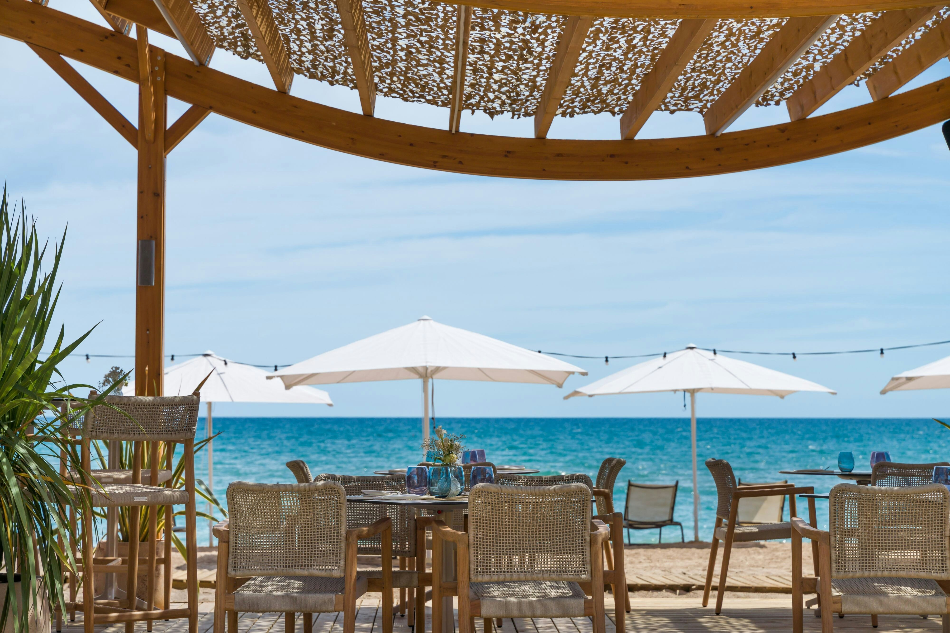Le Meridien Ra Beach Hotel And Spa 79/80