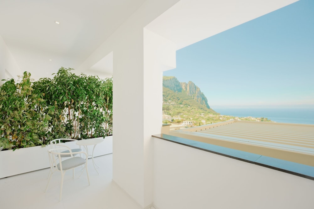 Palazzo M Capri 42/50