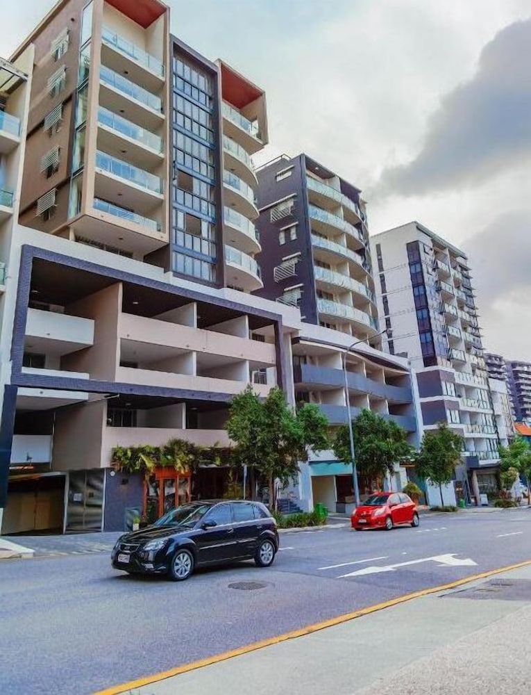 Morgan Suites 57/64