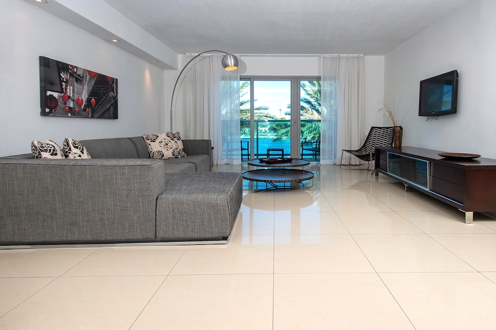 Beach Haus Bal Harbour 37/76