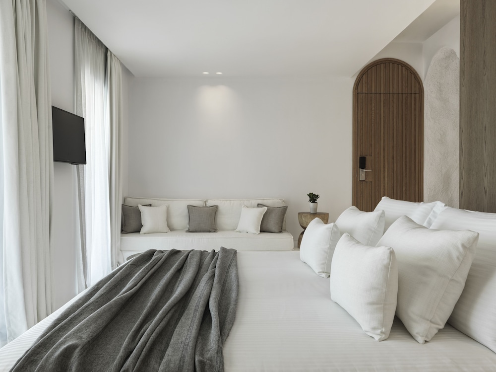Mykonos Earth Suites 25/70