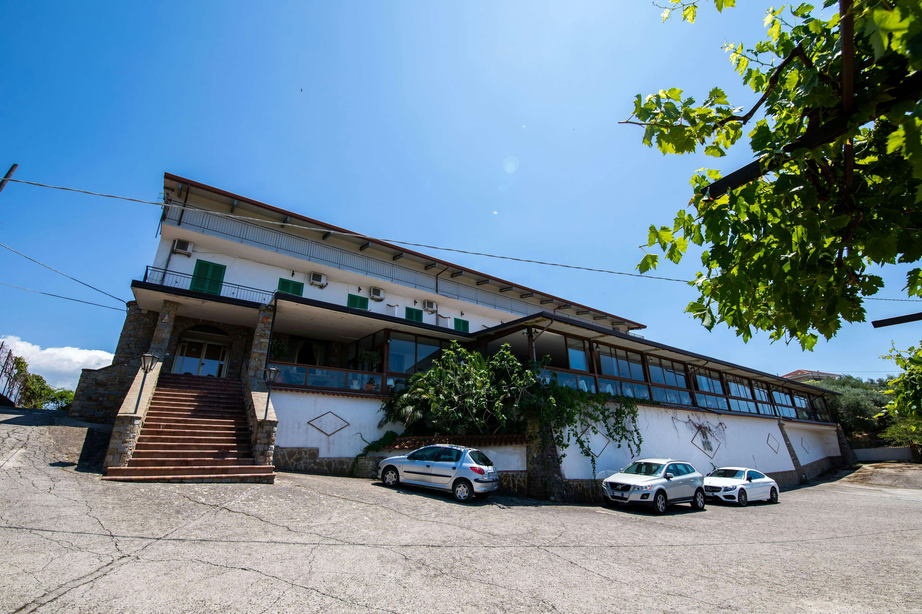 Madonna Della Scala 40/47
