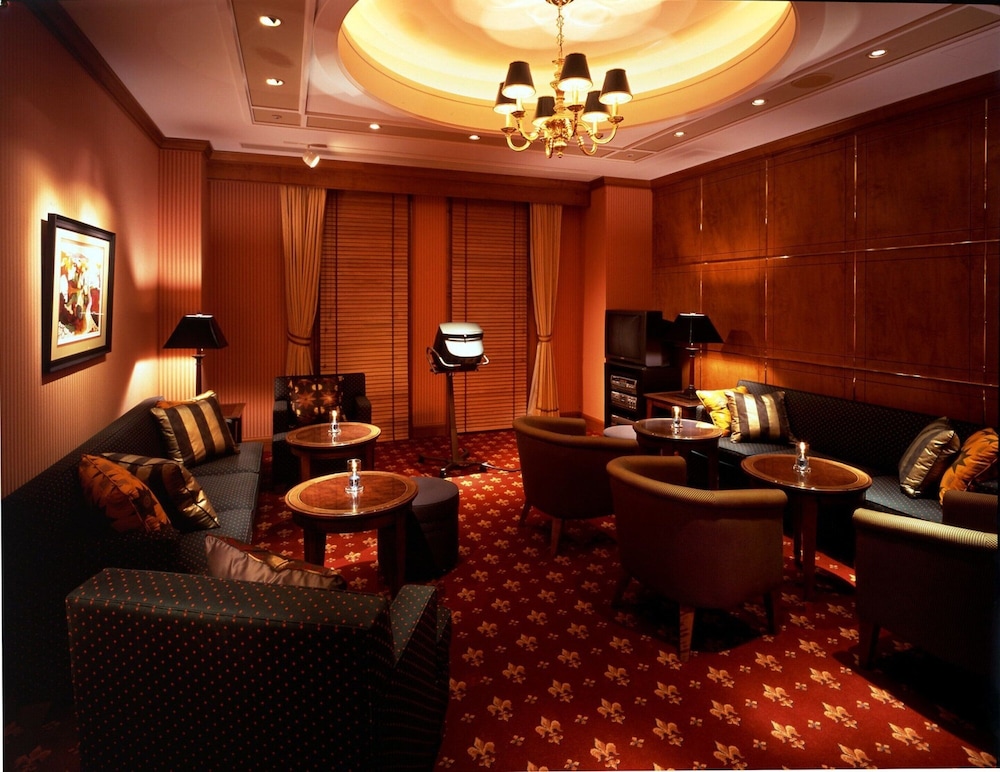 Okura Akademia Park Hotel 60/75