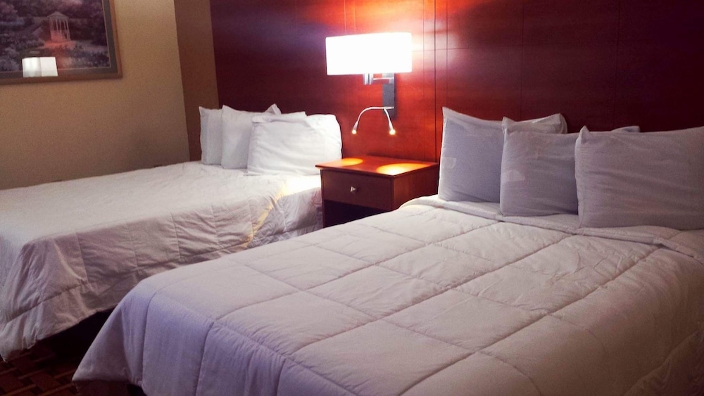 Baymont by Wyndham Paducah 5/18