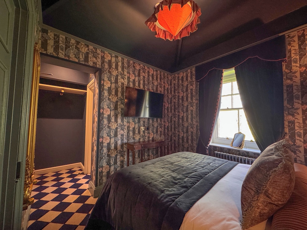 HERITAGE, DOUBLE BED