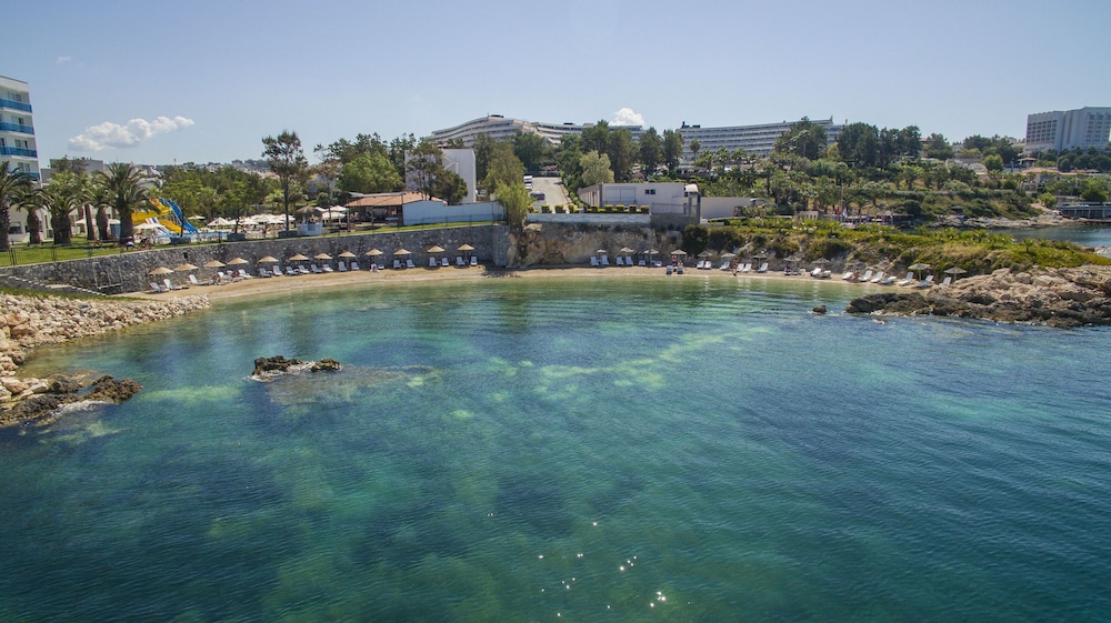 Festival Hotel Resort & Spa 74/79
