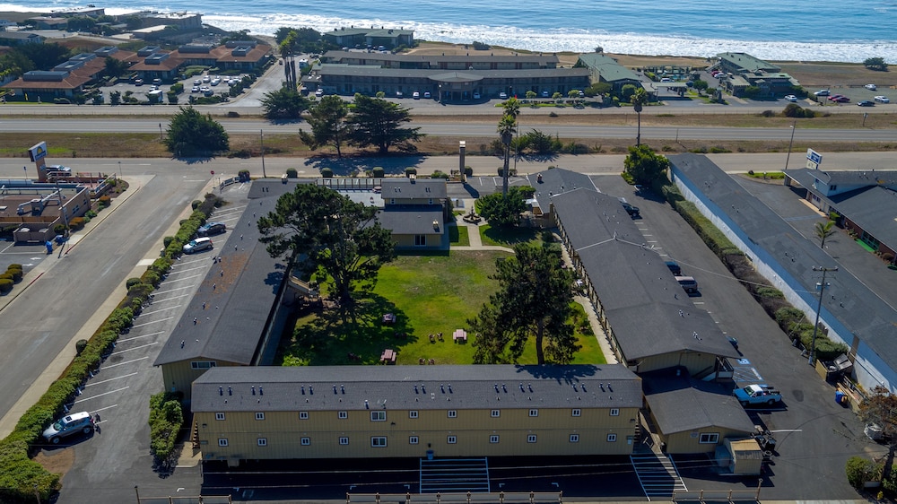 Silver Surf Motel 4/72