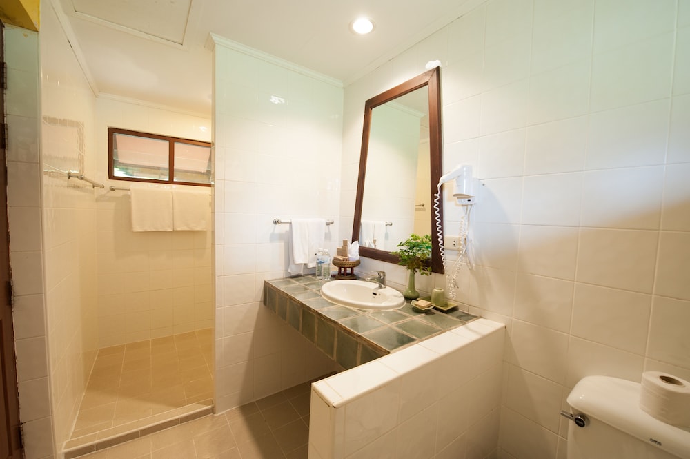 PINNACLE SAMUI RESORT 45/48