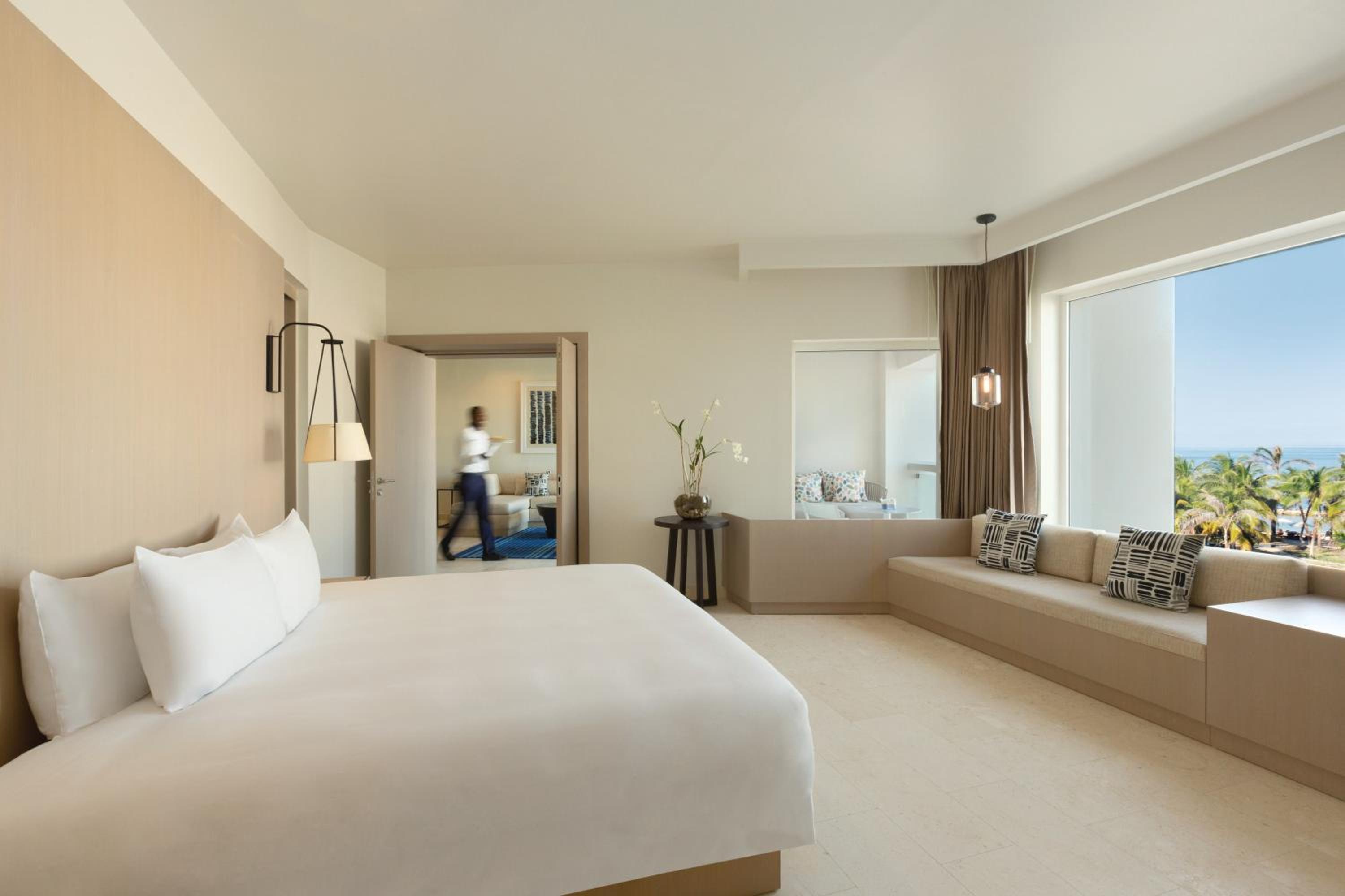 Grand, Suite, King Bed, Ocean Front