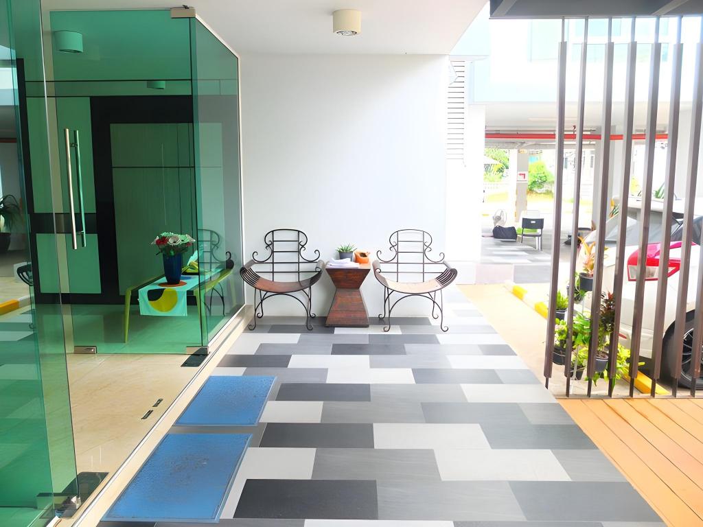 Say Hi Residences 32/40