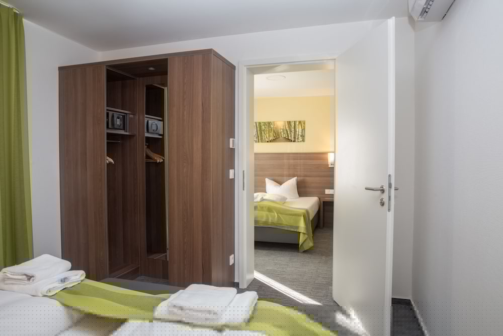 Goethe Conference Hotel 11/64