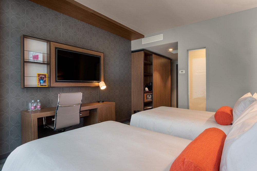 Aloft Dublin City 8/33