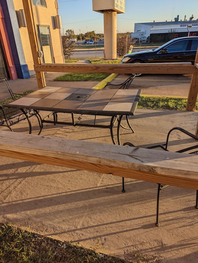 Executive Inn and Suites Wichita Falls 41/44