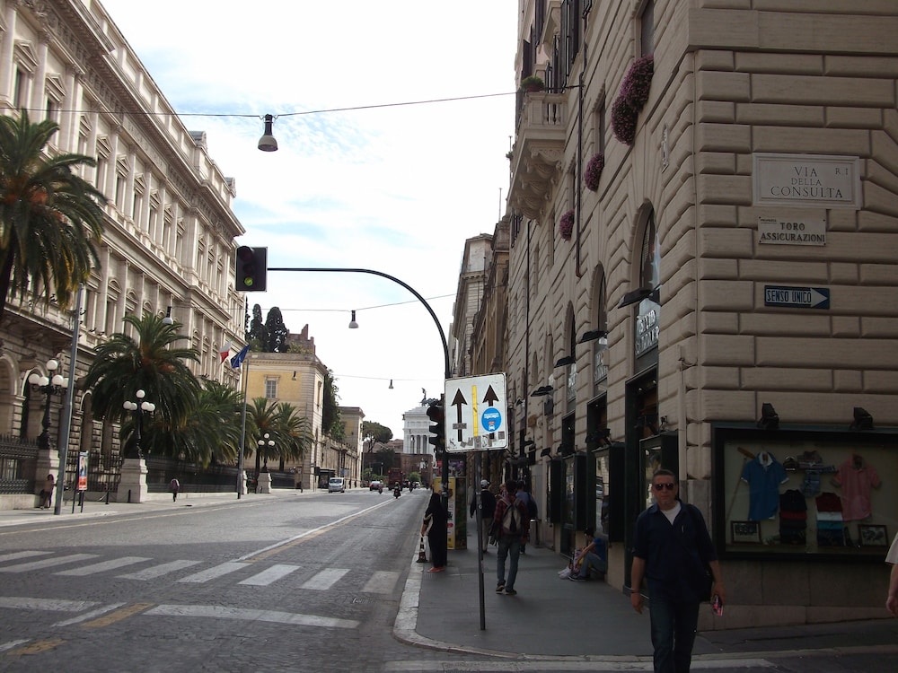 Five Rooms Rome 57/63