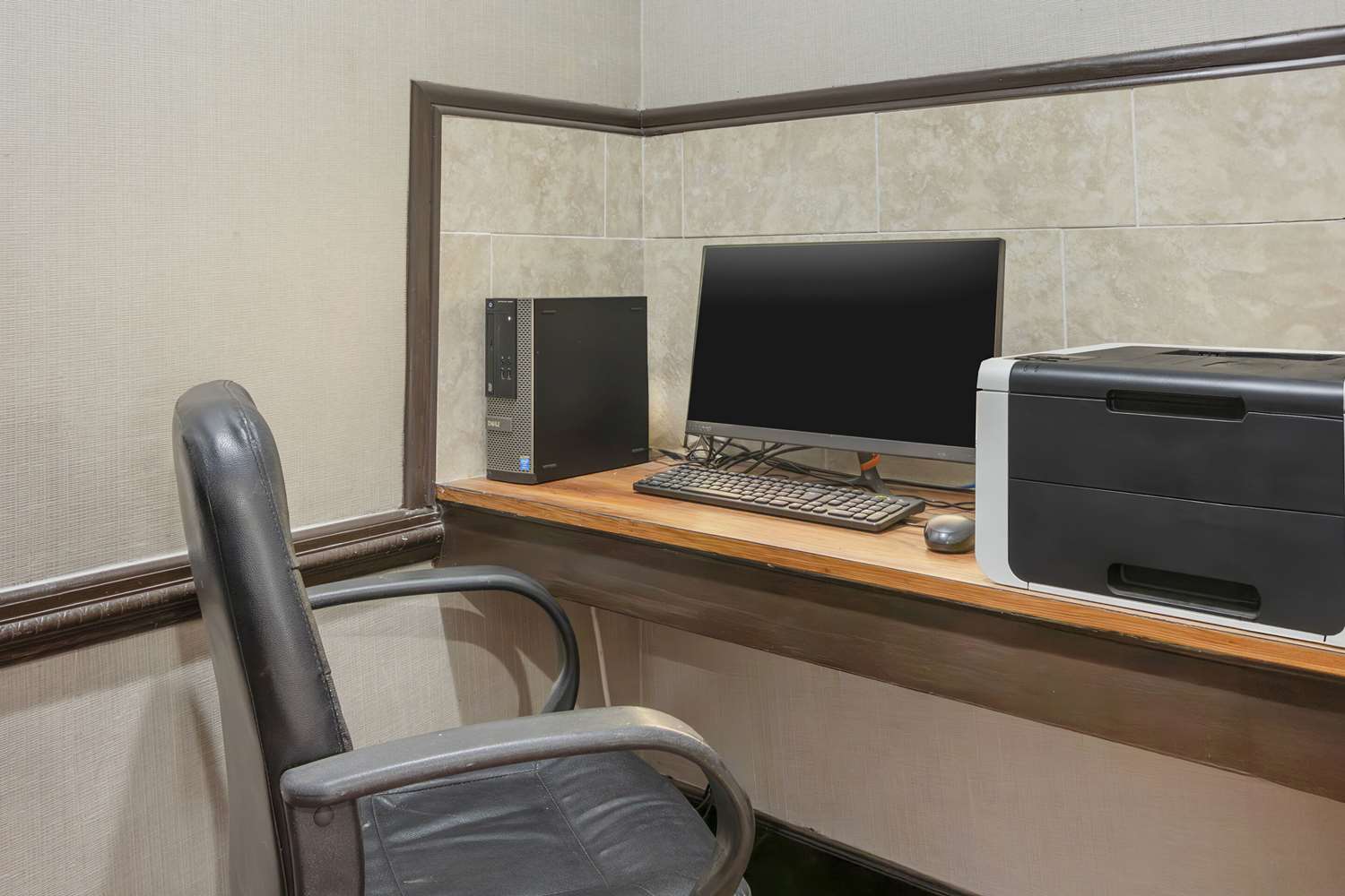 Quality Inn & Suites Hardeeville - Savannah North 7/11