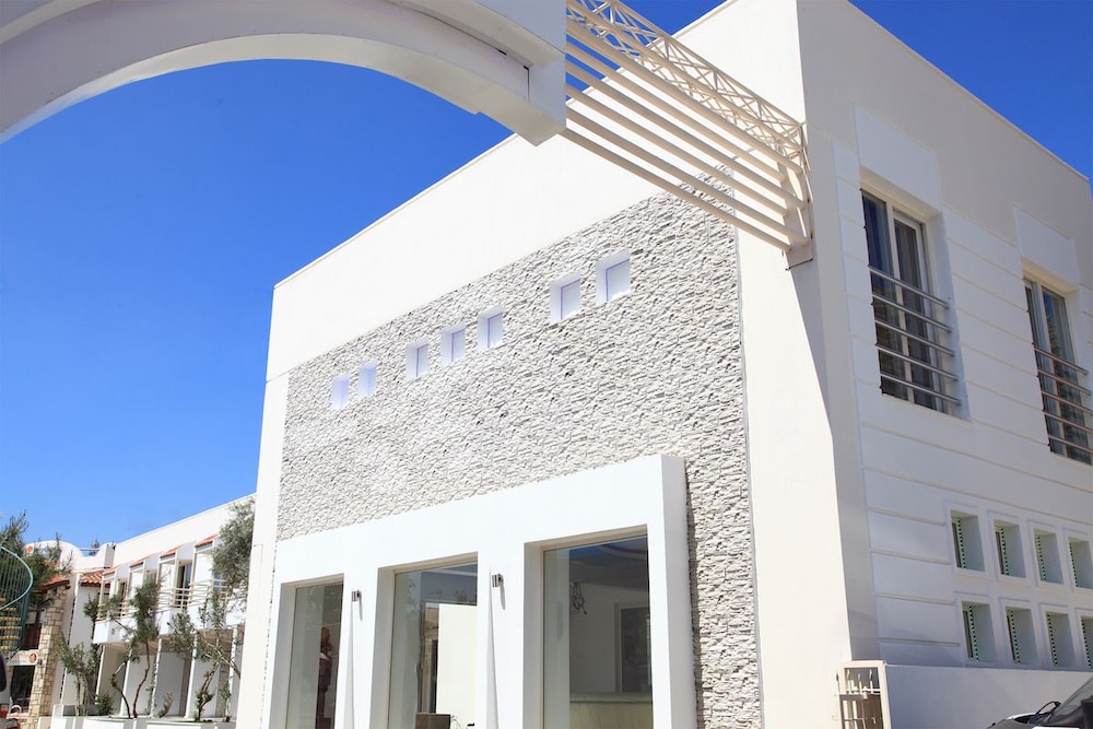 Delfi Hotel And Spa 8/67