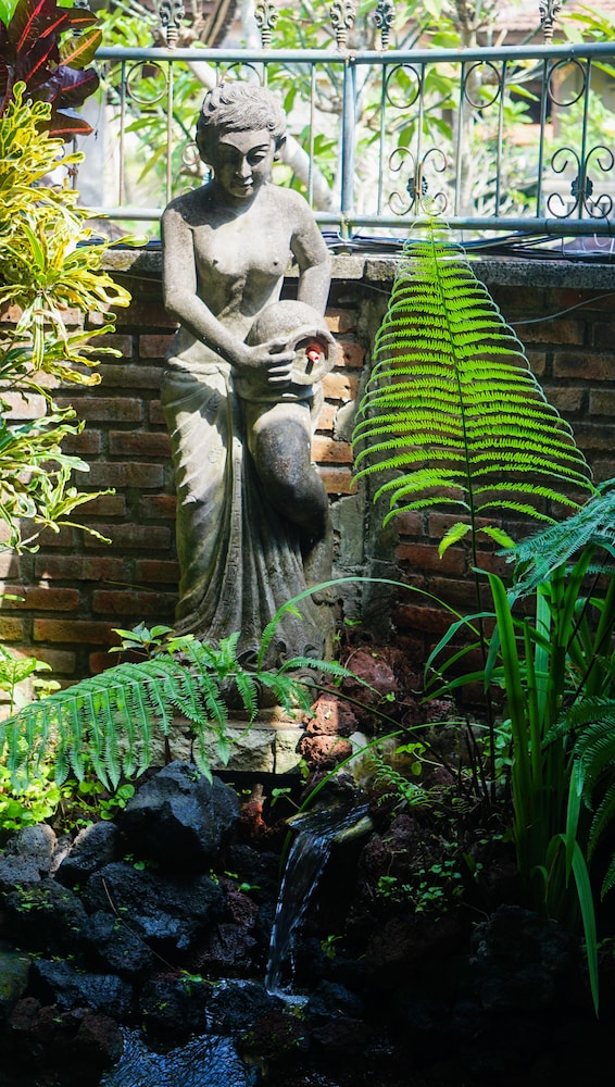 Ubud Aura Retreat Center 52/58