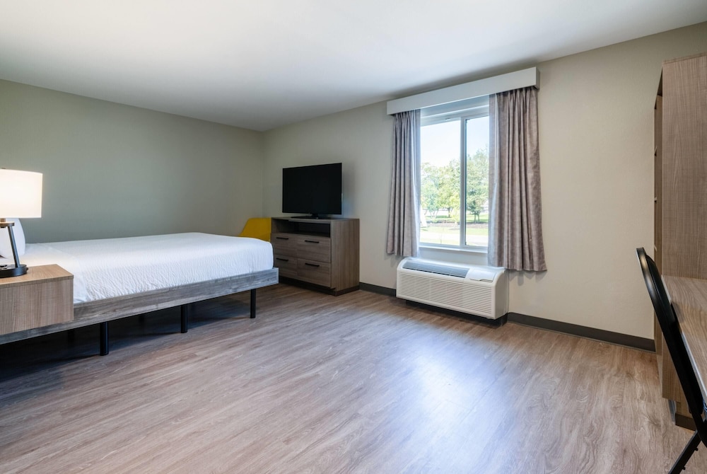 ECHO Suites Extended Stay by Wyndham Austin Round Rock 23/46