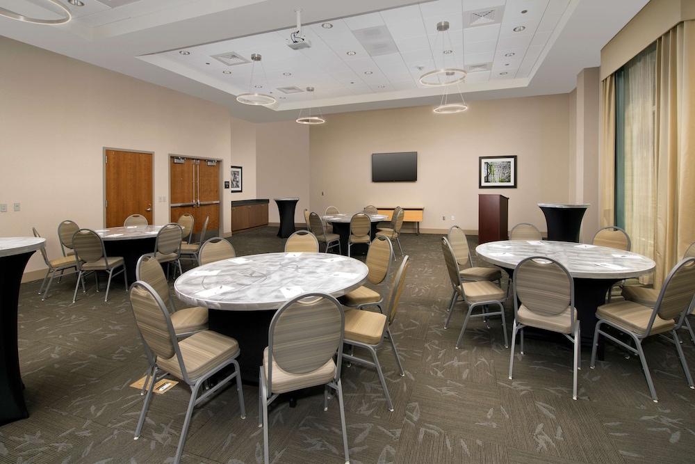 Hampton Inn Wilmington Downtown 23/33