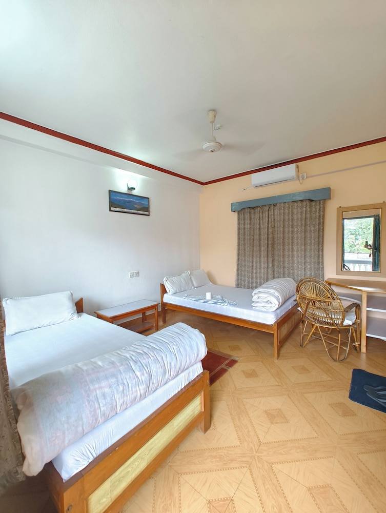 DELUXE, DOUBLE BED