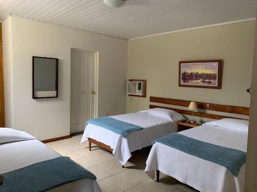Acosta Hotel 16/55