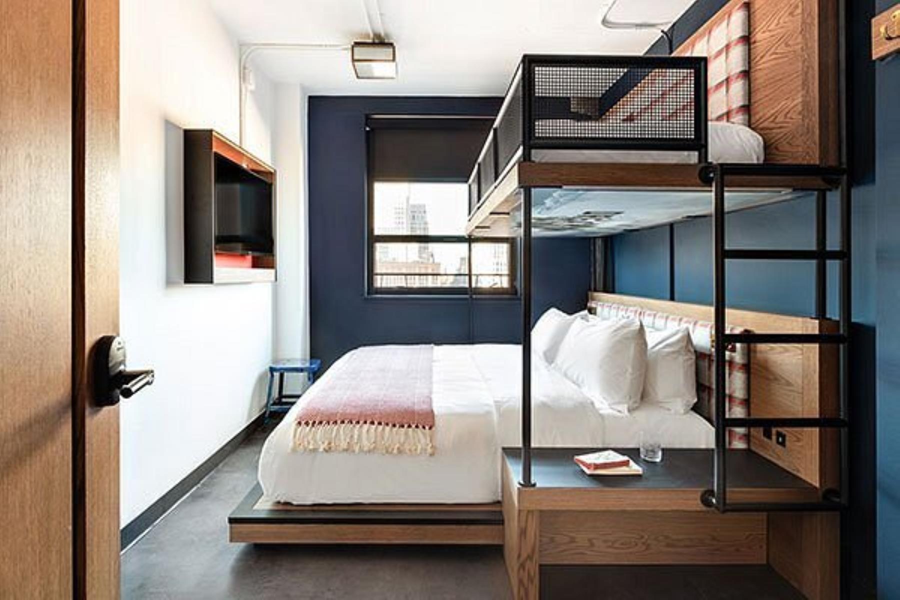 Standard, Multiple Beds, Shared Bathroom