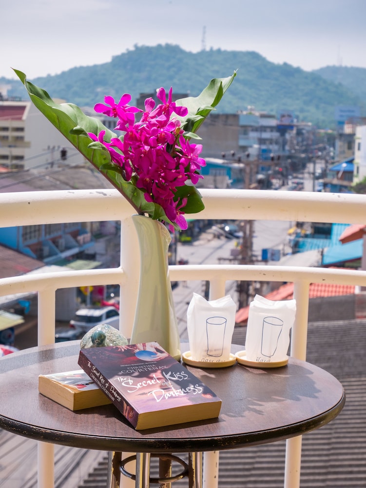 Chomsin Hua Hin Hotel 33/49