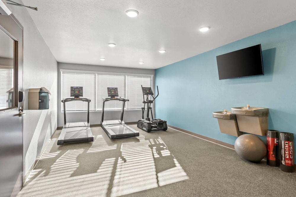 WoodSpring Suites Washington Meadowlands PA 27/45