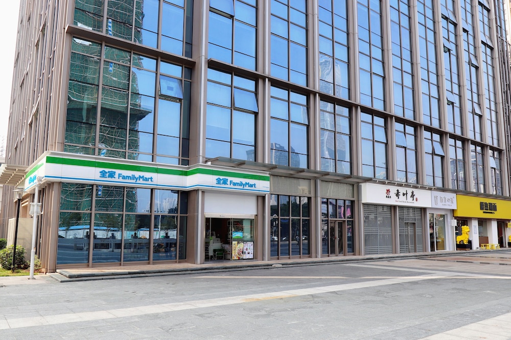 Royal Star Apartment Central City Branch 47/50