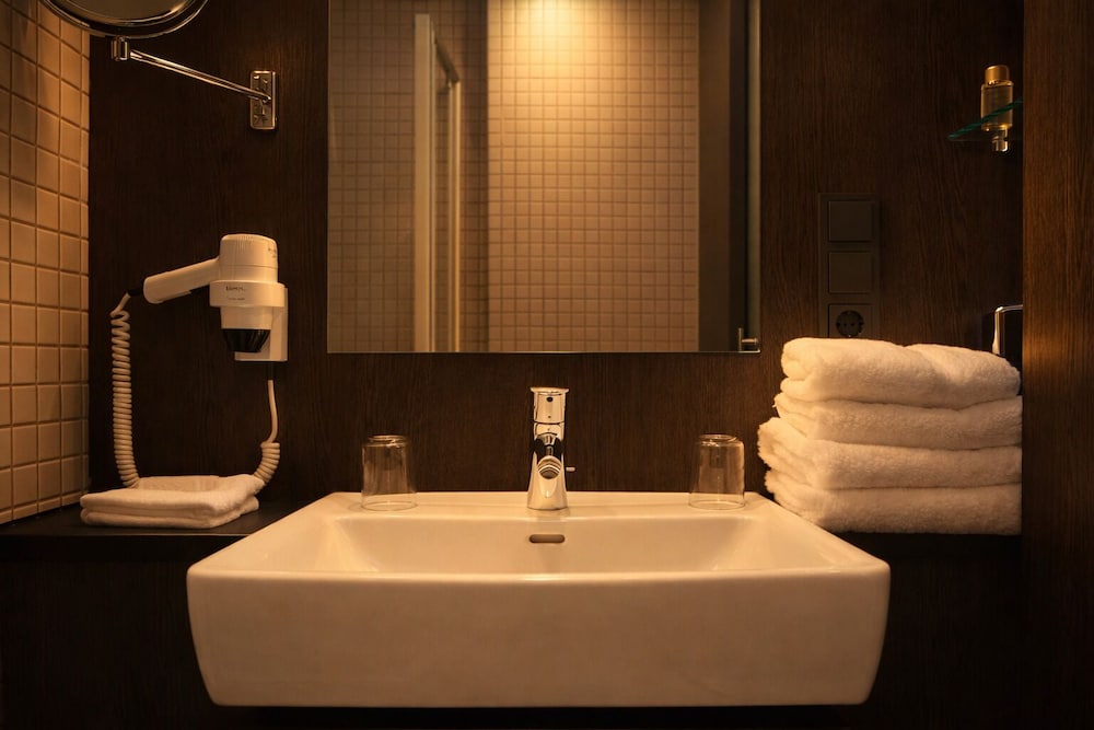 Sante Royale Hotel 64/65